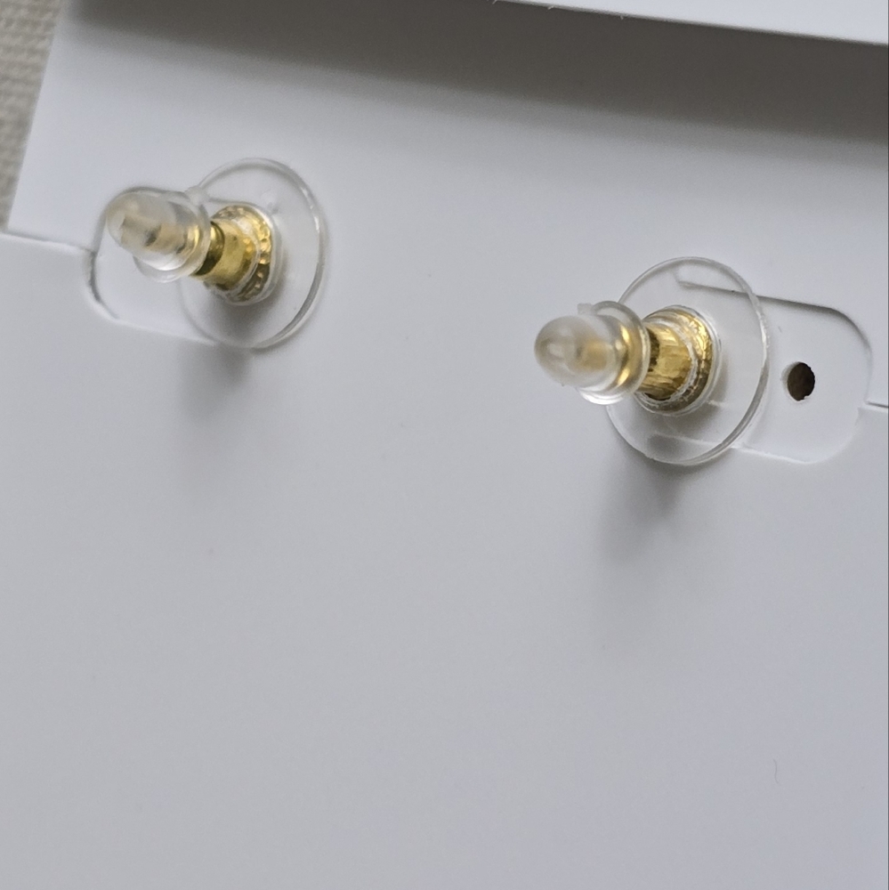 Kendra Scott Gold and Orange Pumpkin Necklace & Stud Earrings Set - Picture 3 of 6